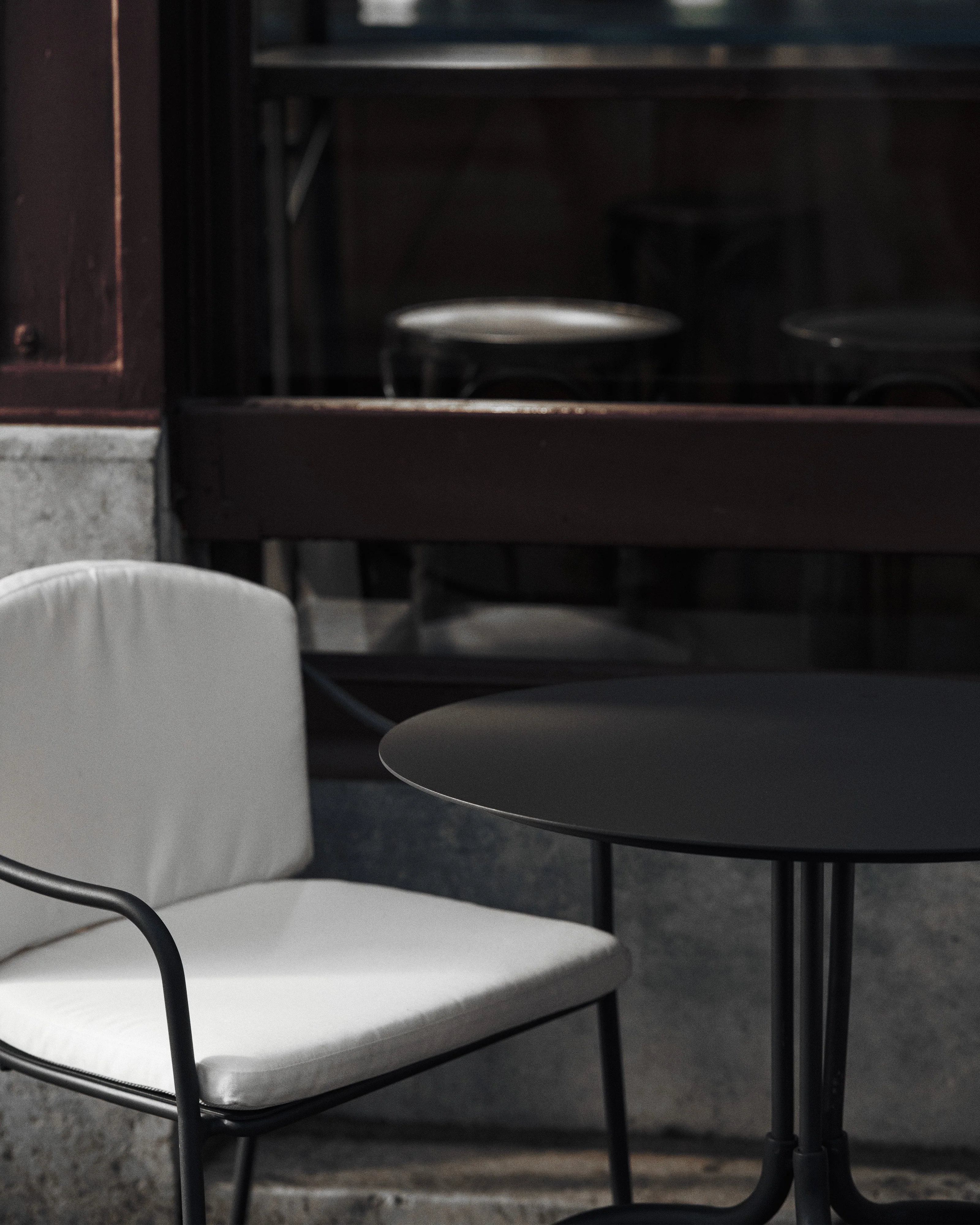 Bistro table black Patio - Image 2