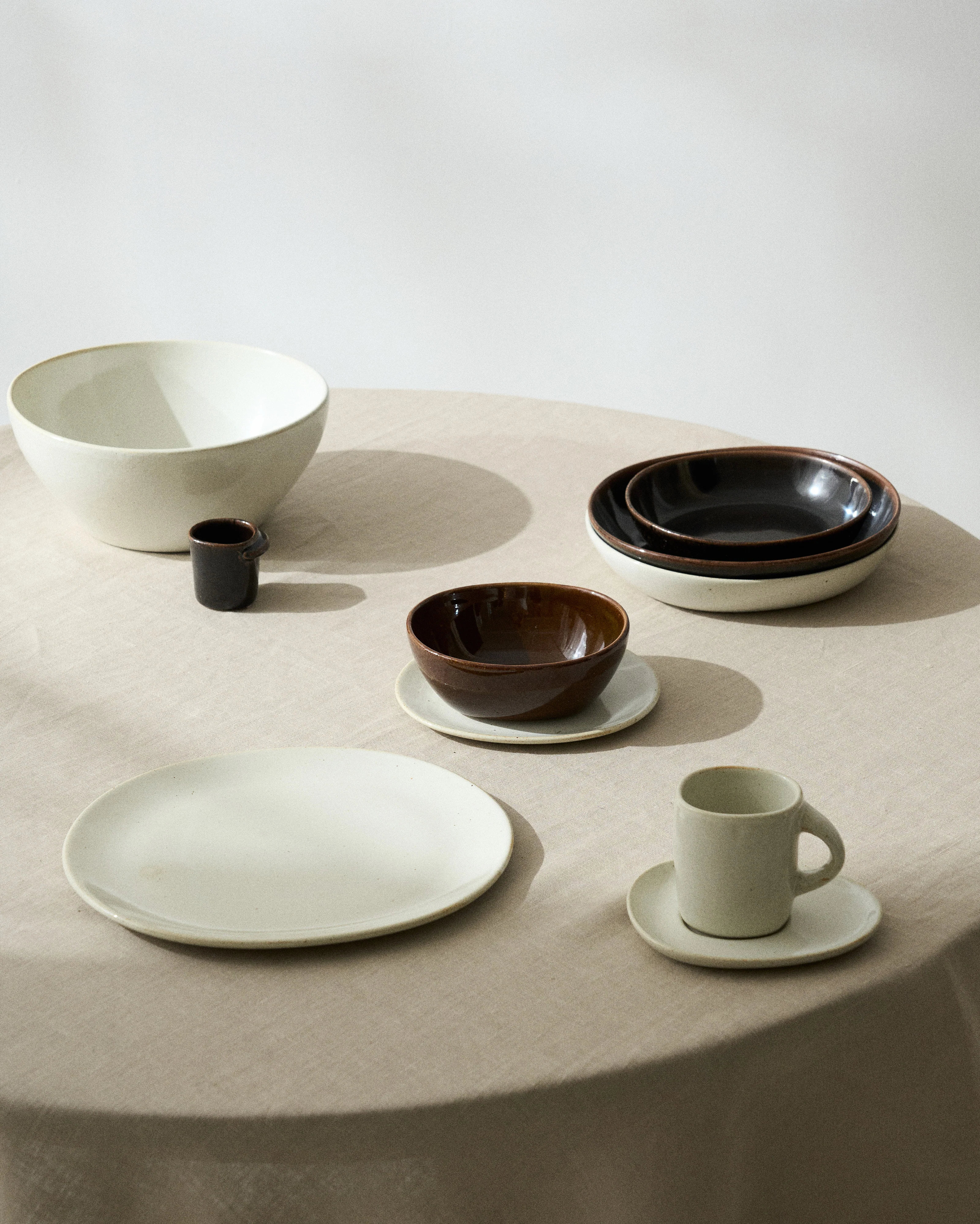 Bowl M ocher Out of lines - Image 2