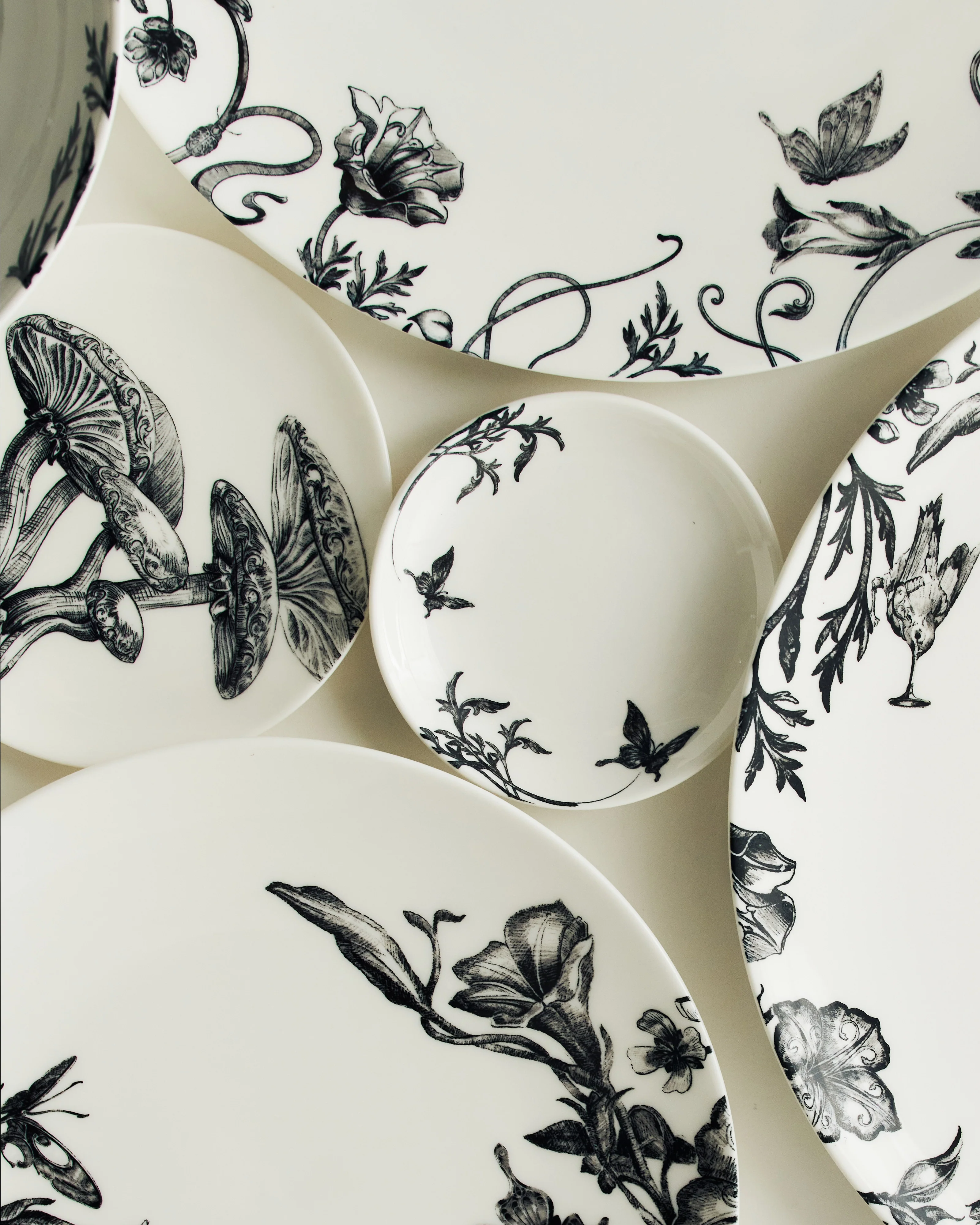 Bread plate mushrooms white - black Unity - Image 2