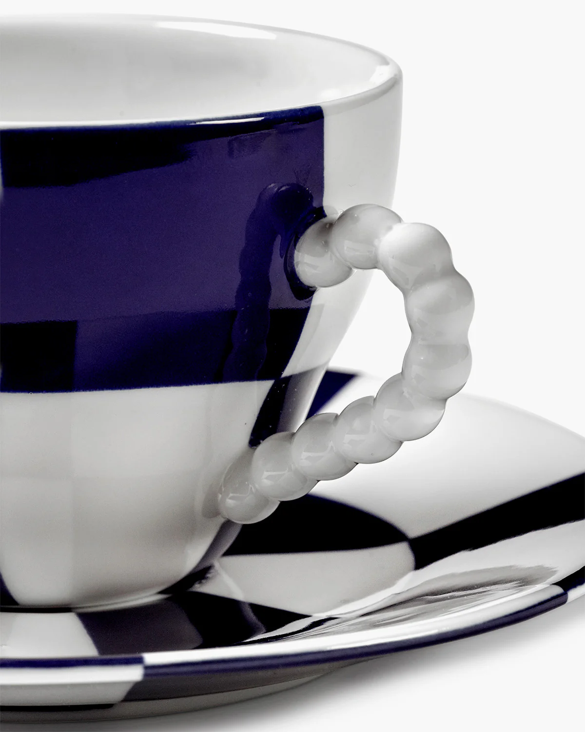 Cup and saucer blue - white FĂȘte des BĂȘtes Les Objets Mouleversants - Image 6