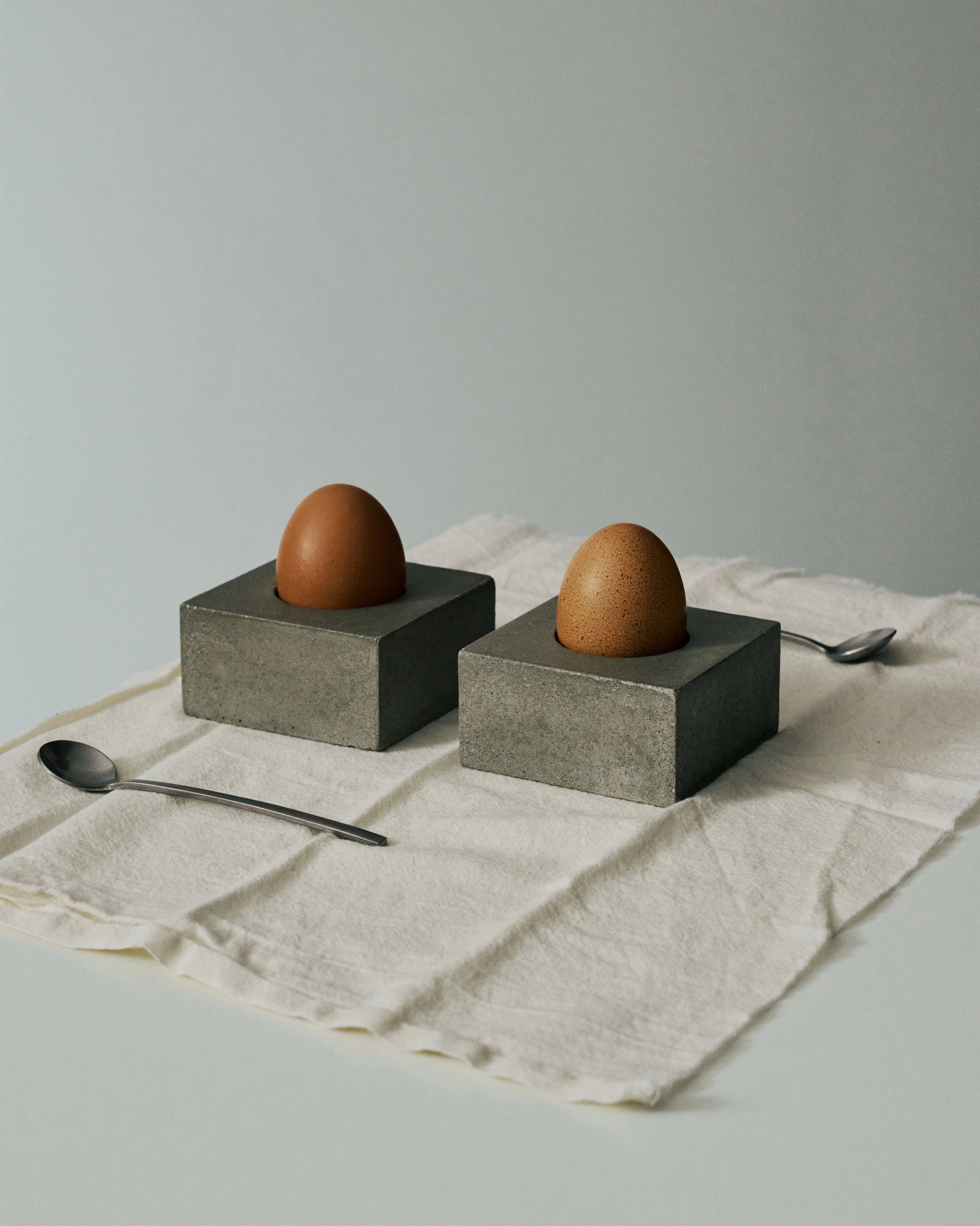 Egg cup concrete Uovo - Image 3