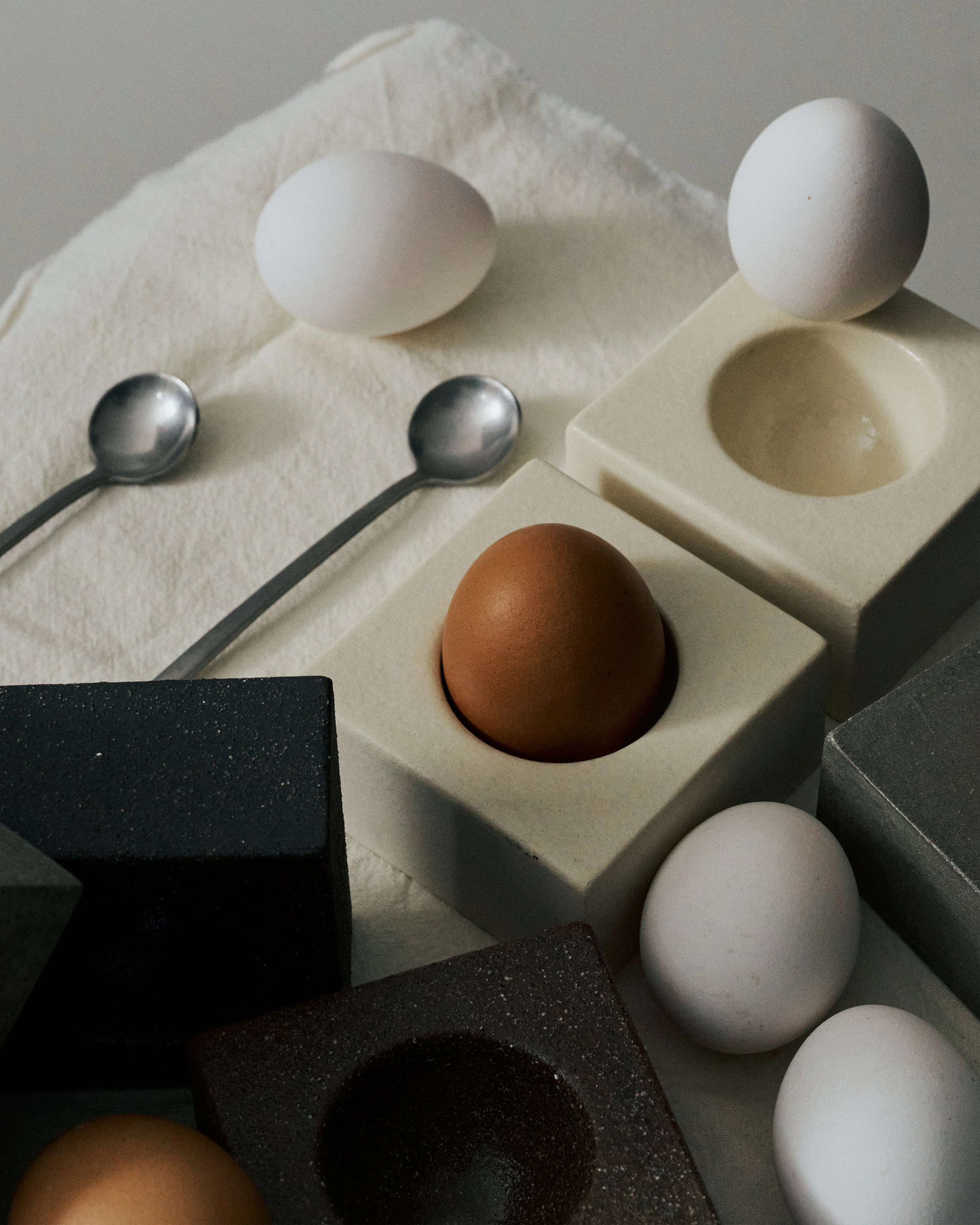 Egg cup white Uovo - Image 4