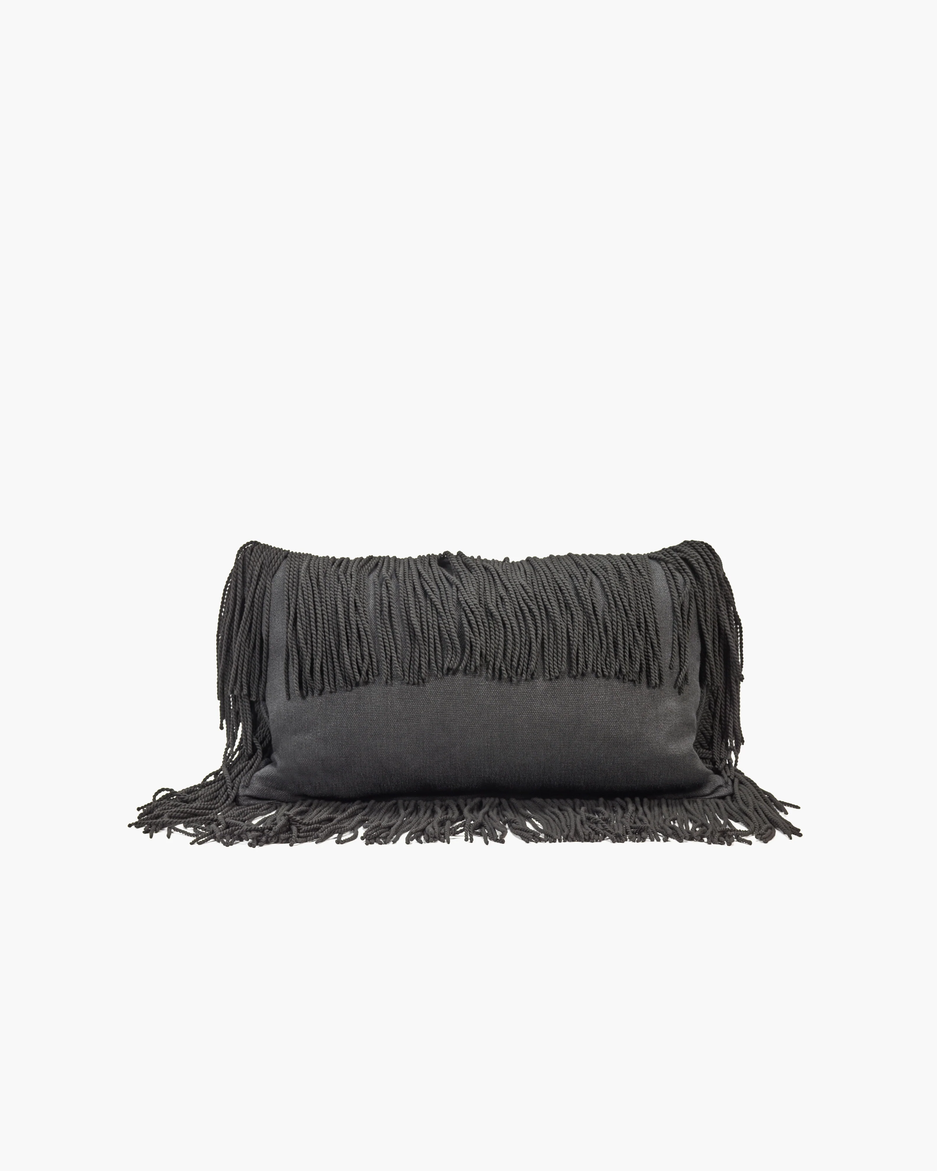 Extra cushion black with black fringes Frou - Image 4