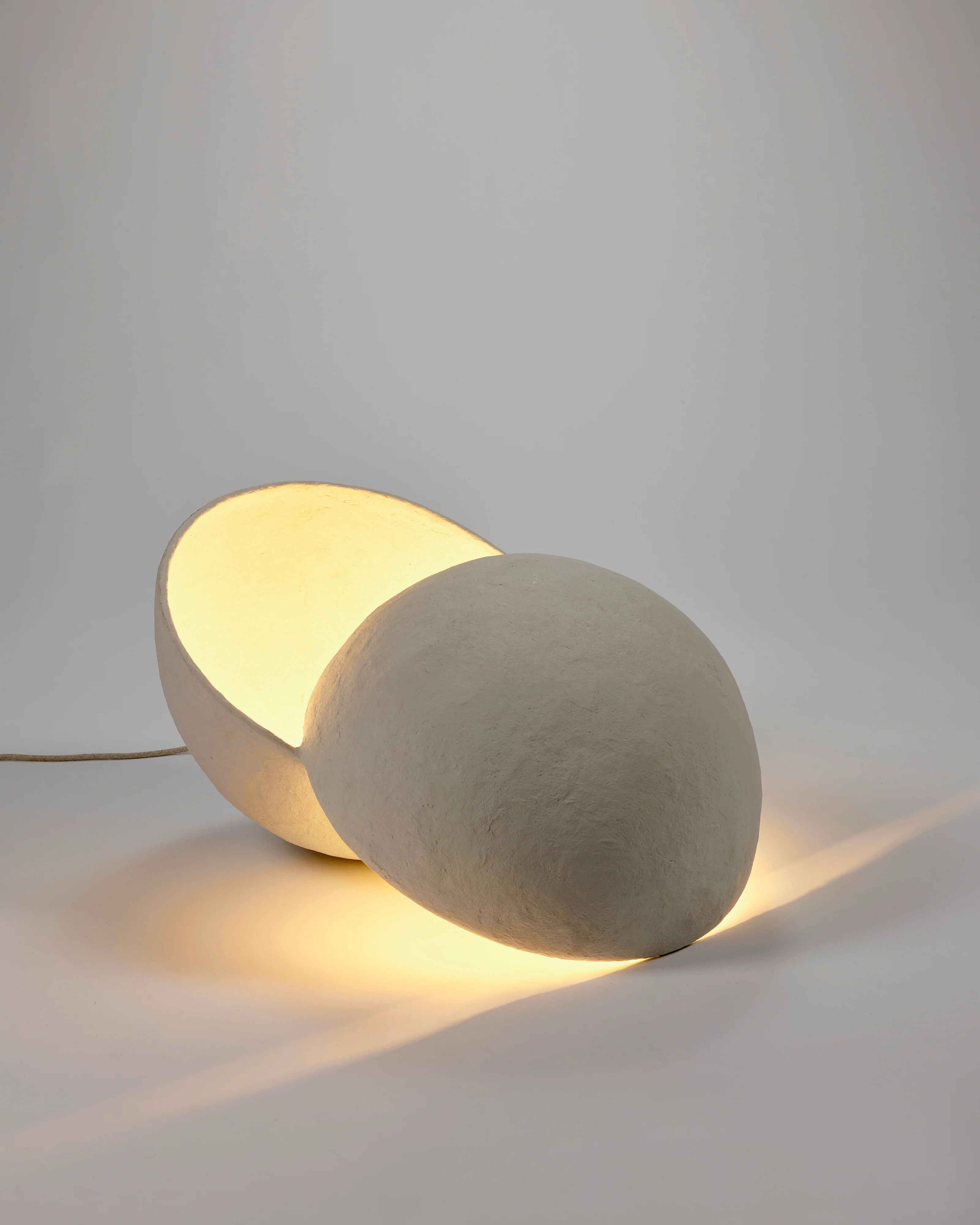 Floor lamp L white paper mache Earth - Image 4