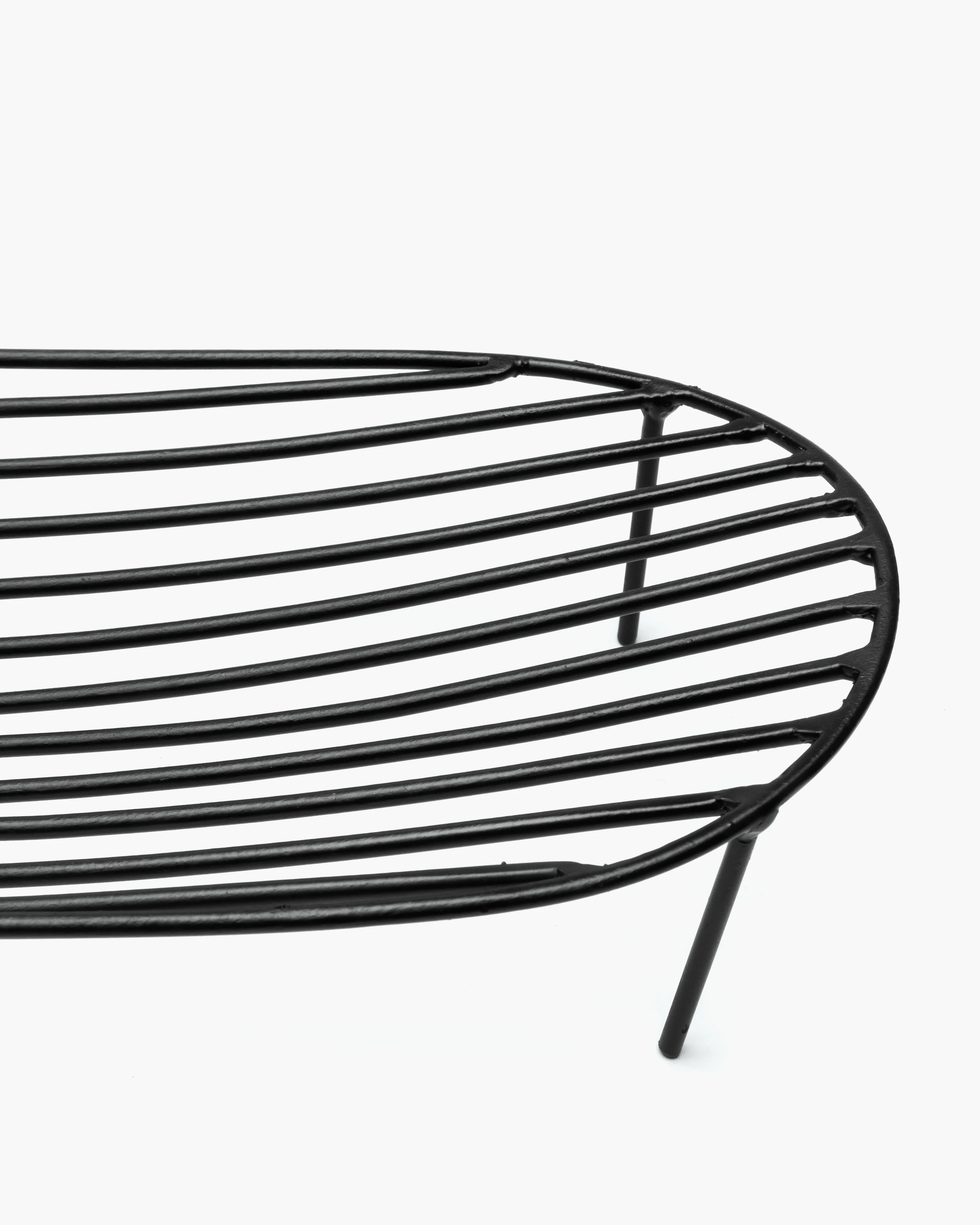 Iron basket black Nana Metal Sculptures - Image 2