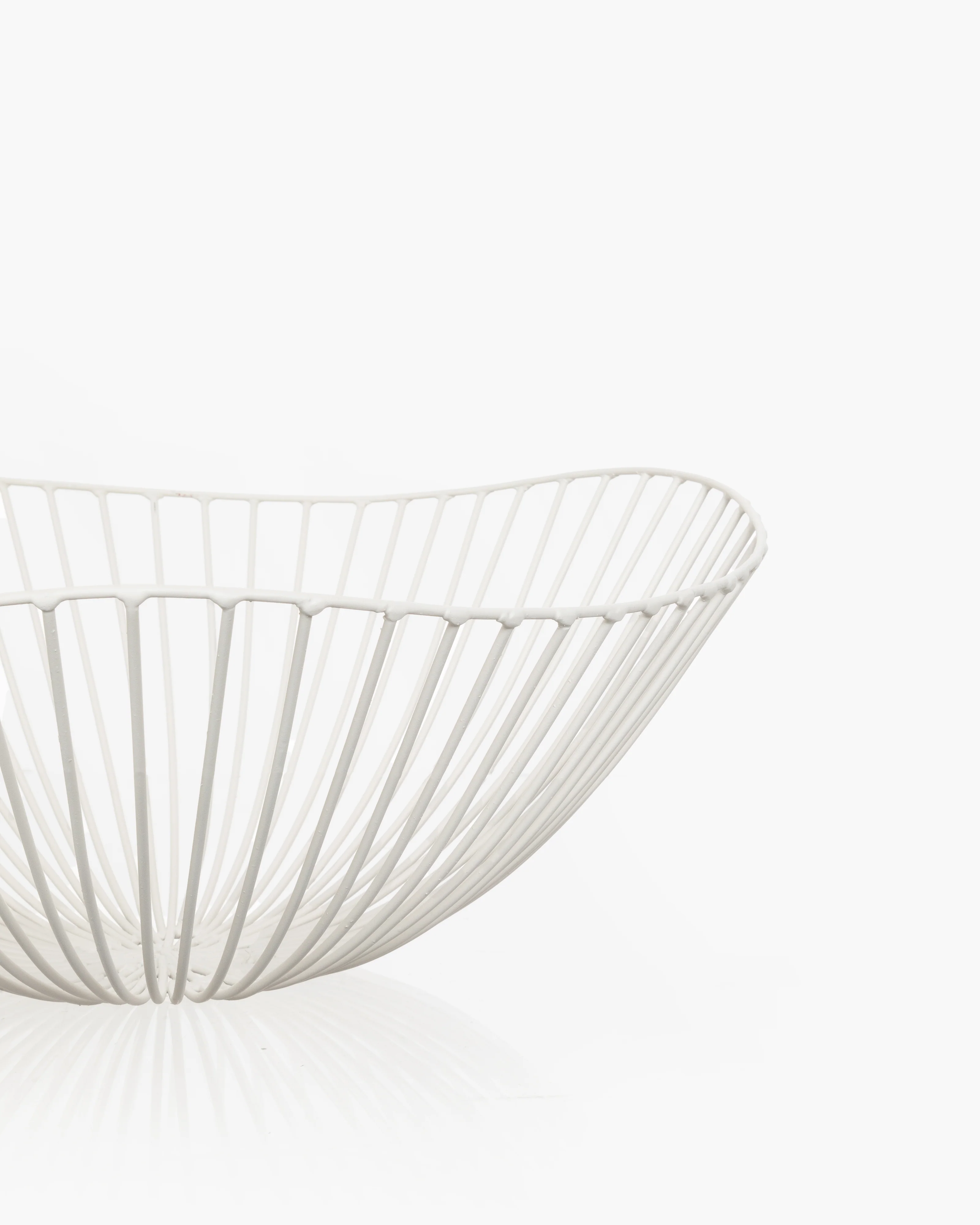 Iron basket white Cesira Metal Sculptures - Image 4