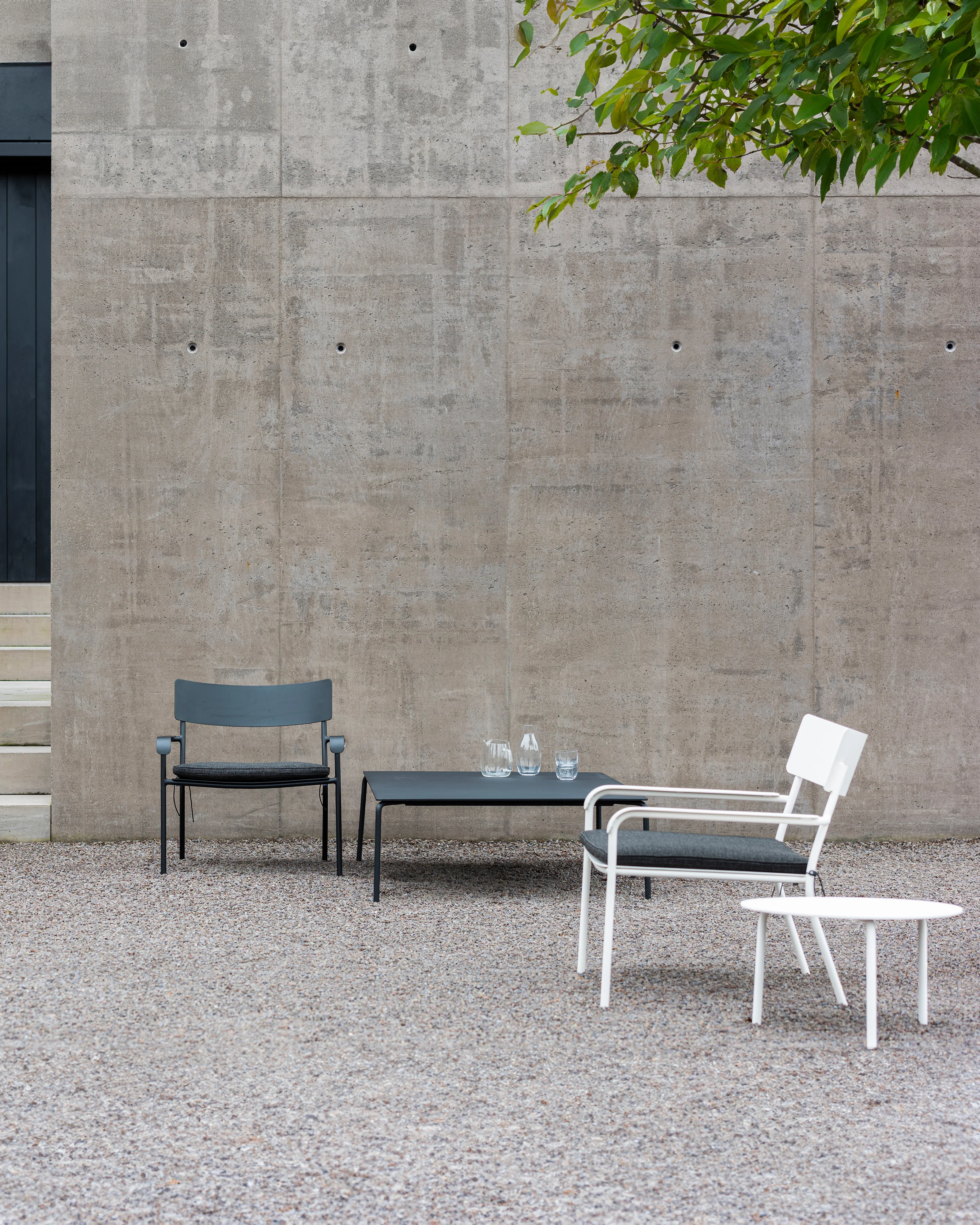 Lounge chair aluminium sand August - Image 2