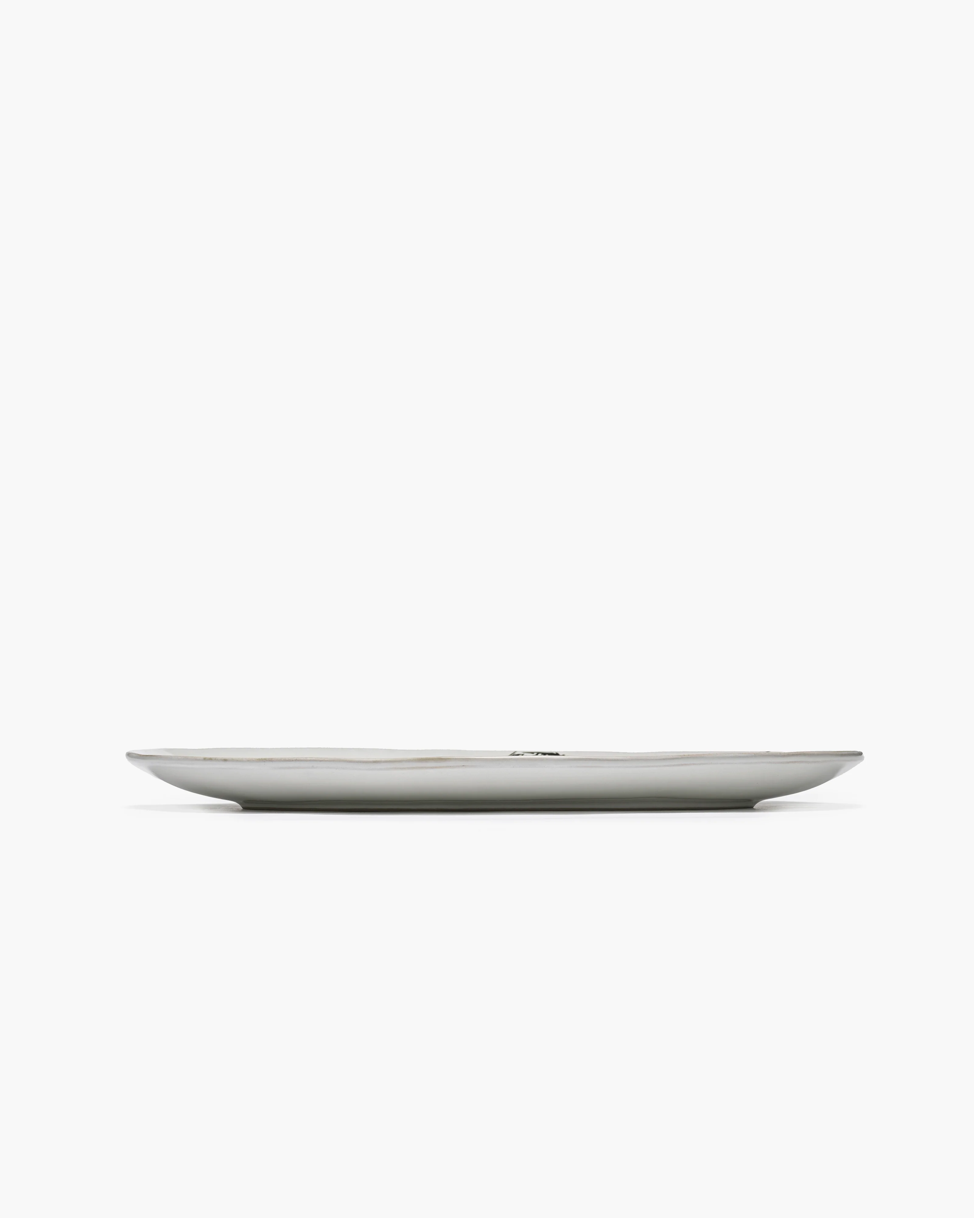 Oval plate off-white - black La Mère - Image 2