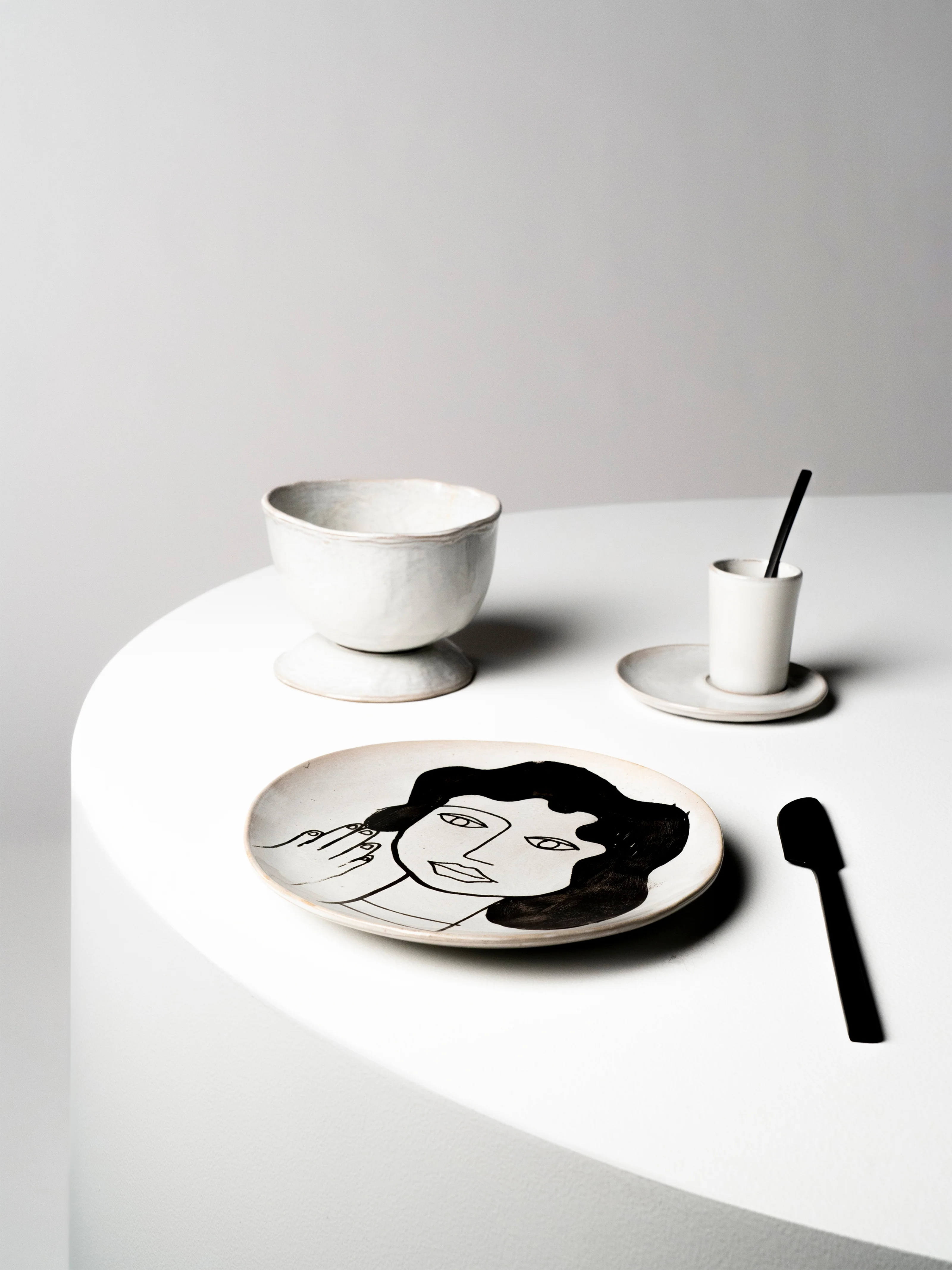Breakfast plate L off-white - black La Mère - Image 2