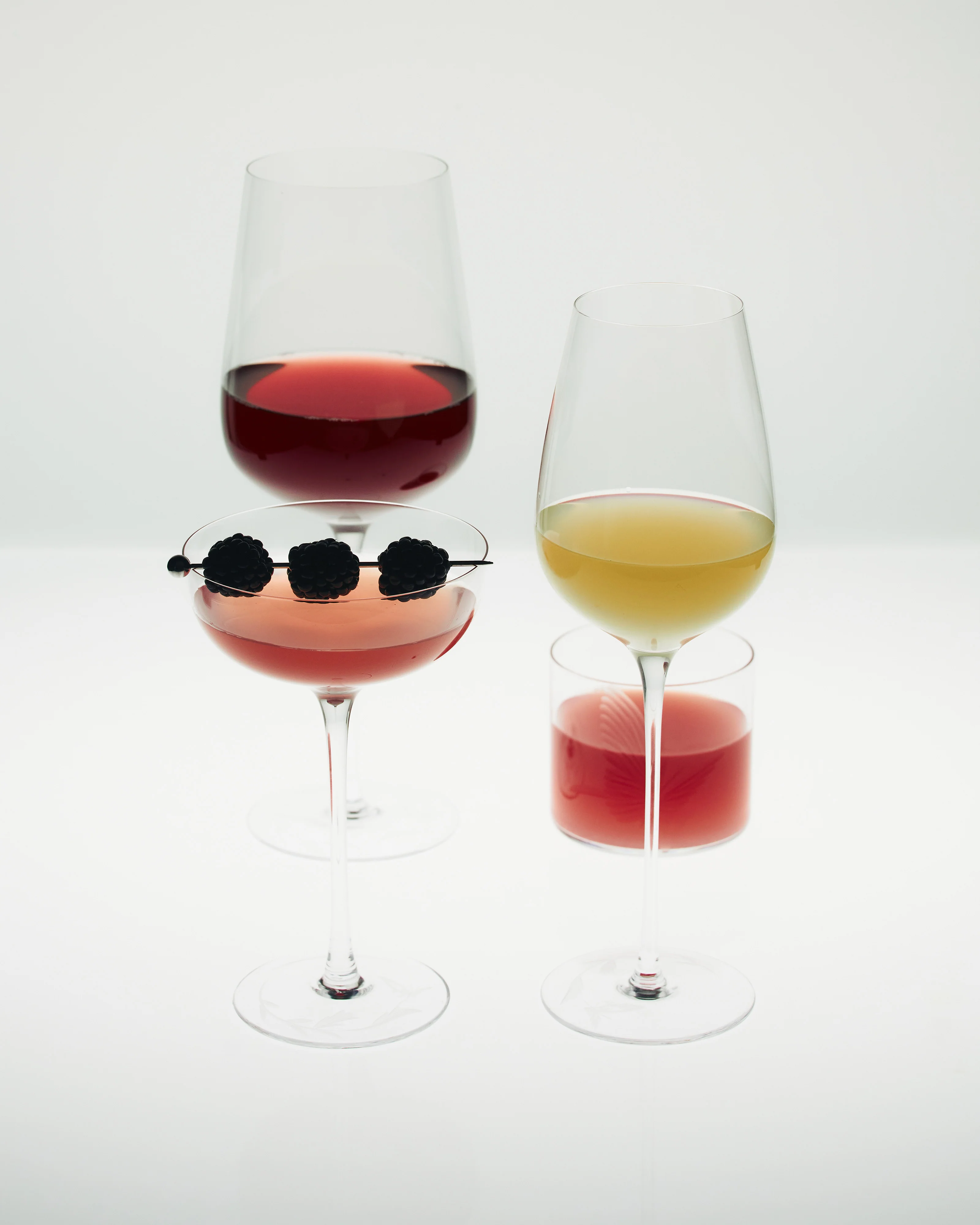 Red wine glass dragonfly Unity - Image 2