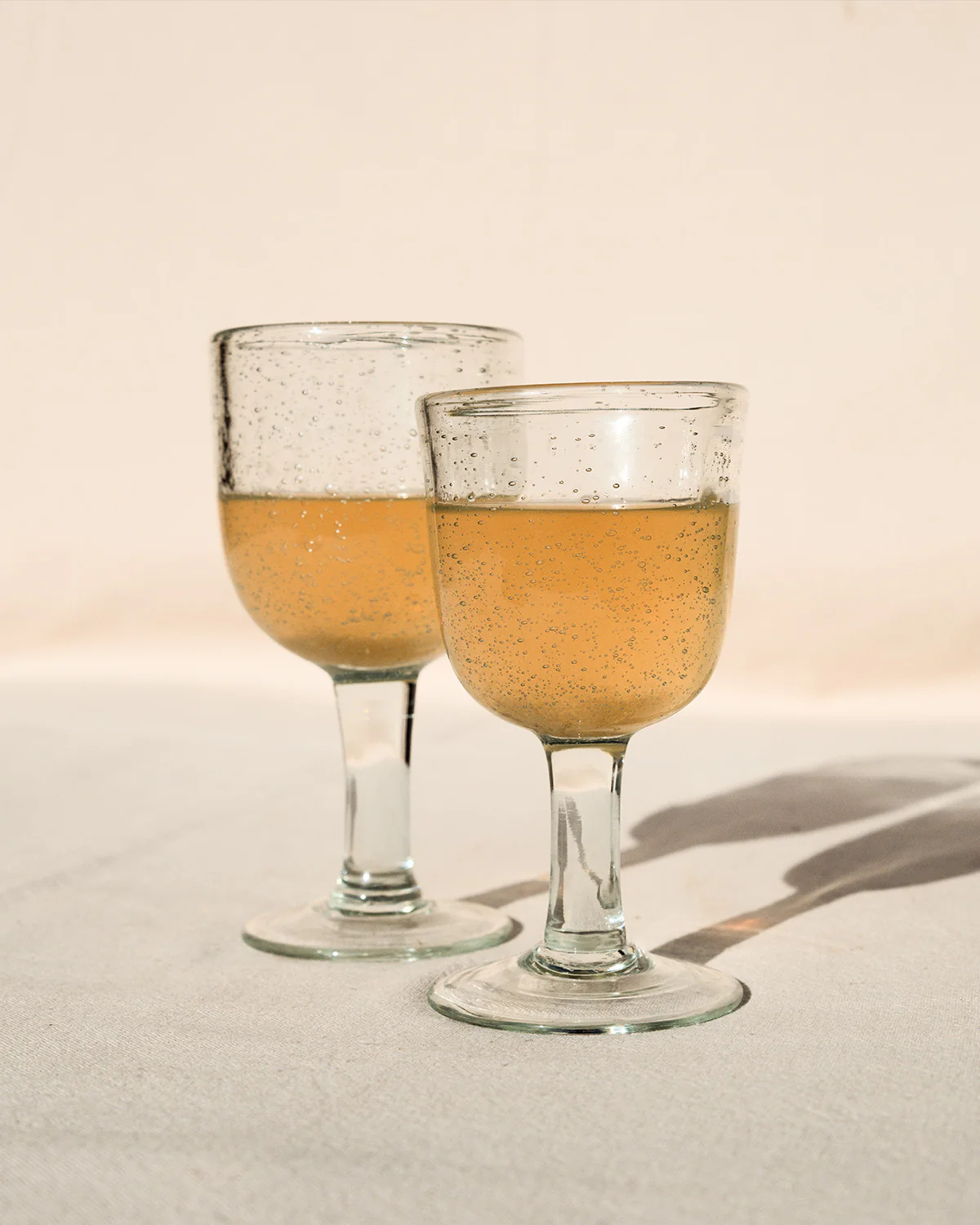 Red wine glass transparent with bubbles Pure - Image 2