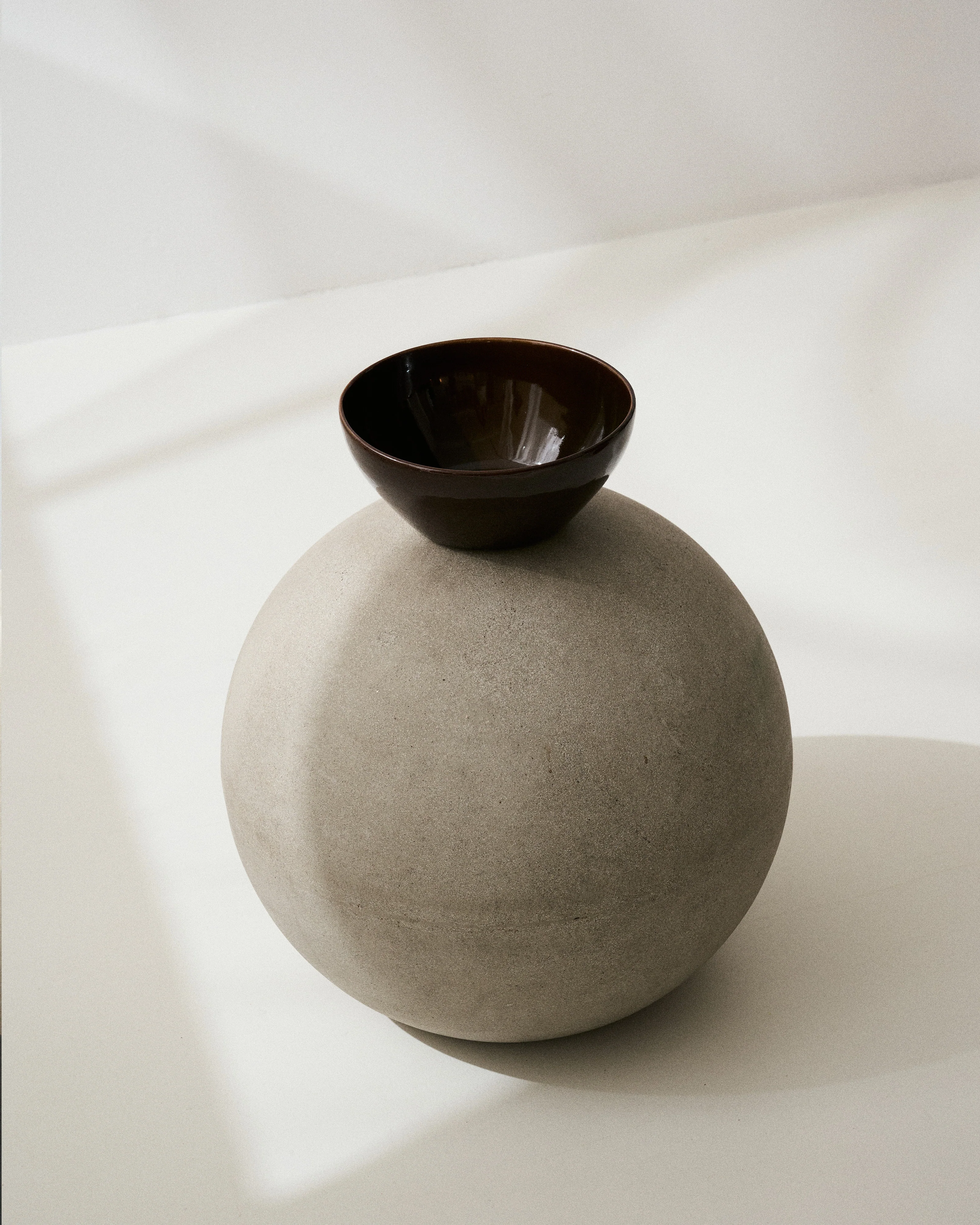 Serving bowl ocher Out of lines - Image 2