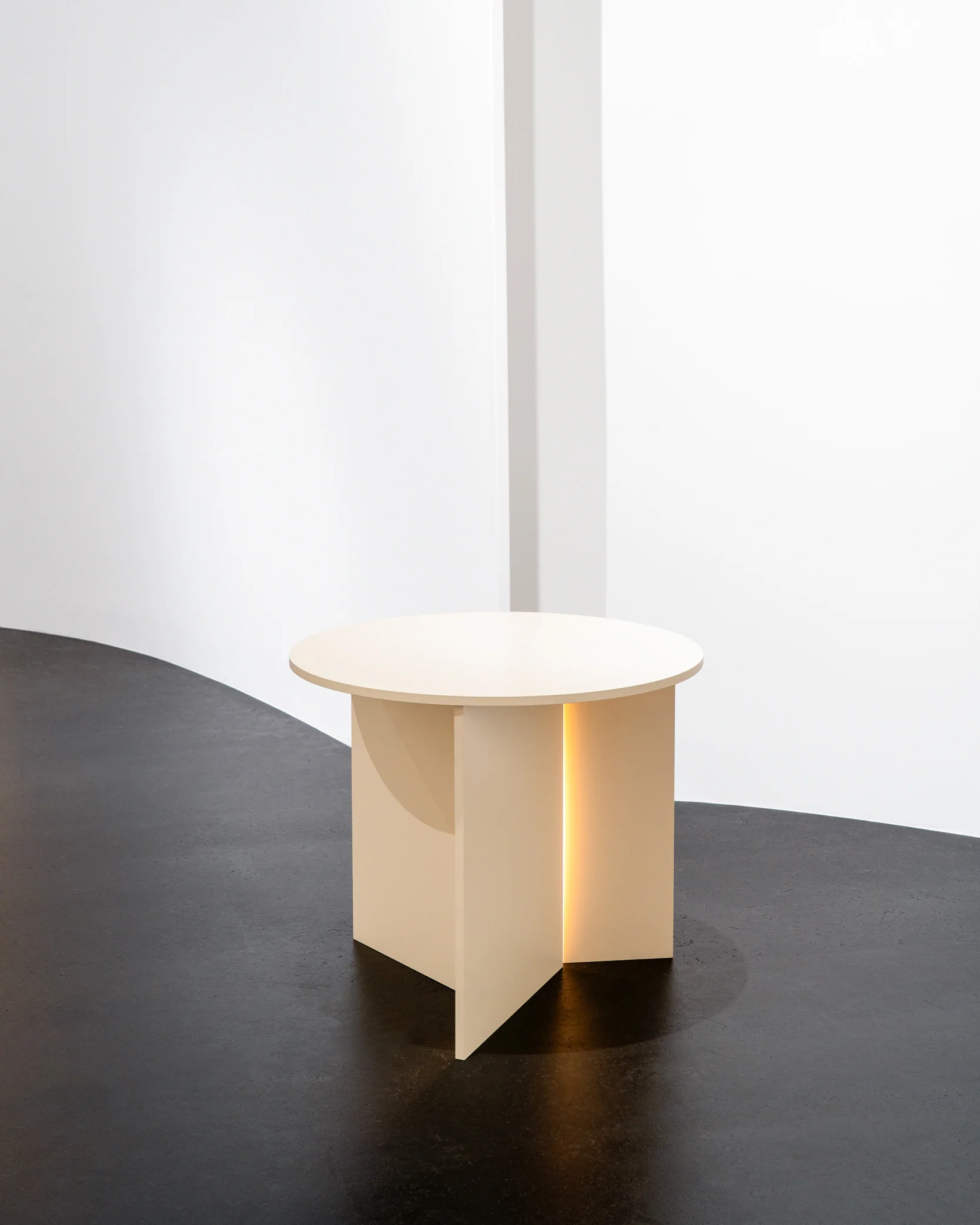 Side table with LED light cream Stella - Image 2