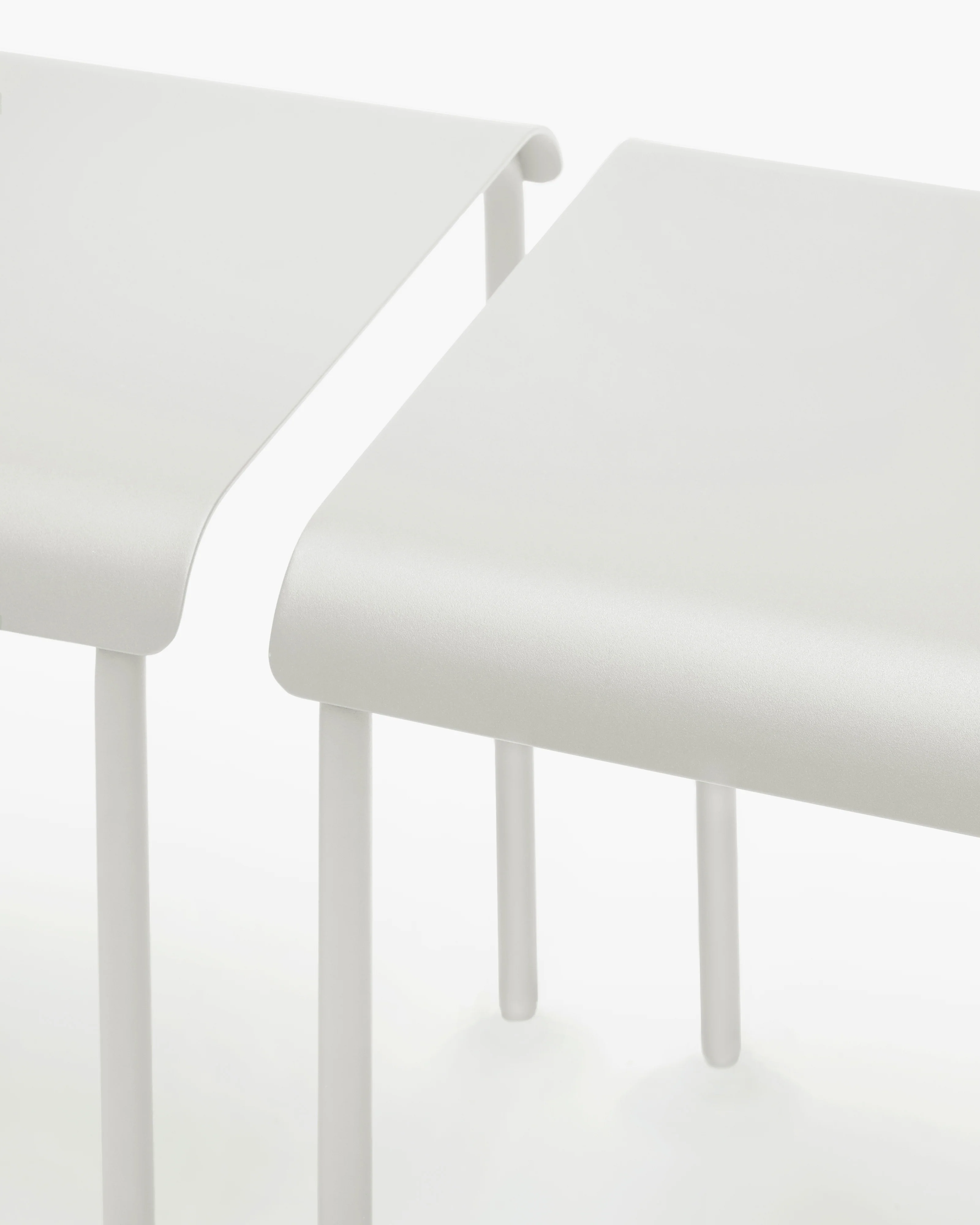Stool aluminium sand August - Image 4