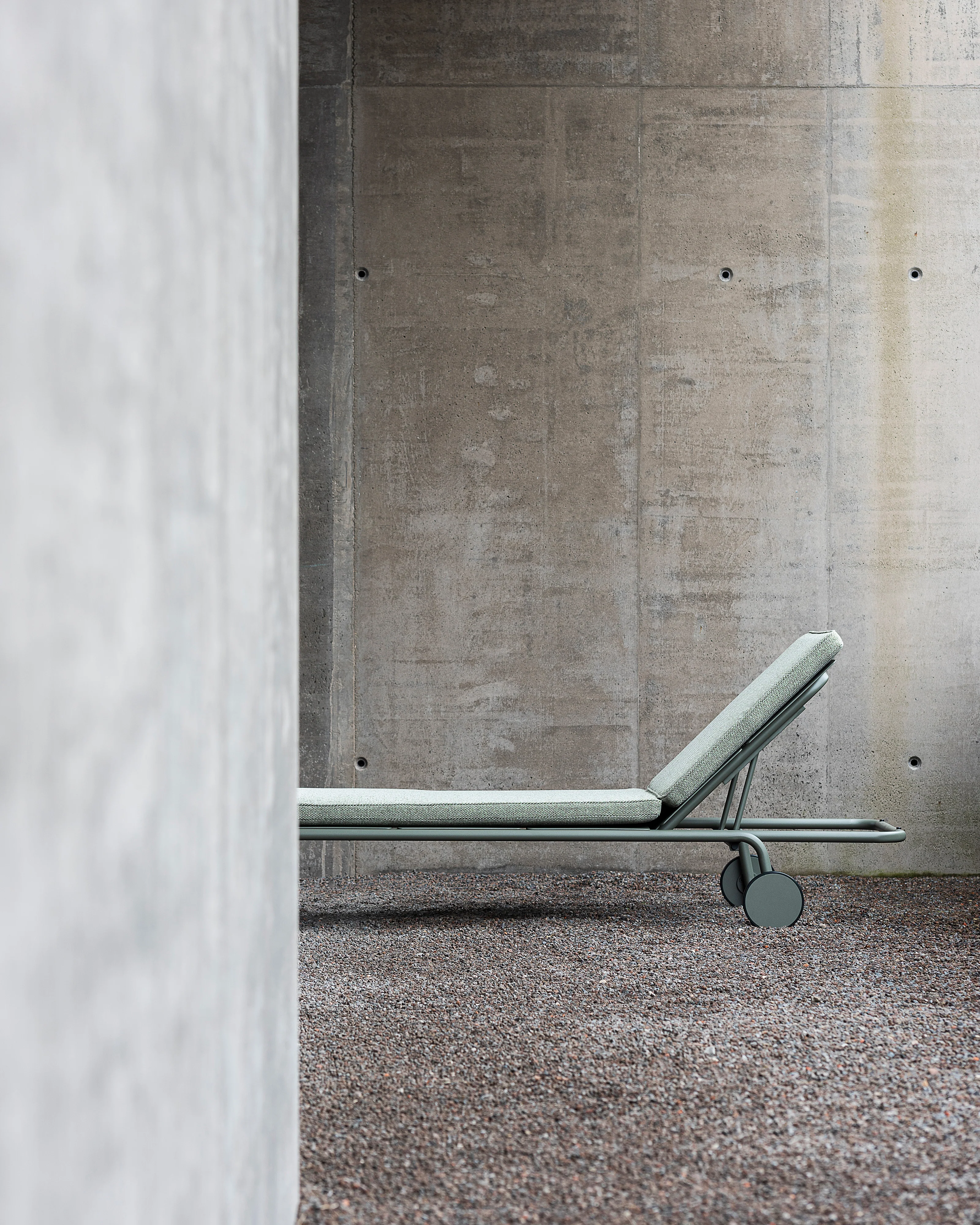 Sun lounger aluminium eucalyptus green August - Image 2
