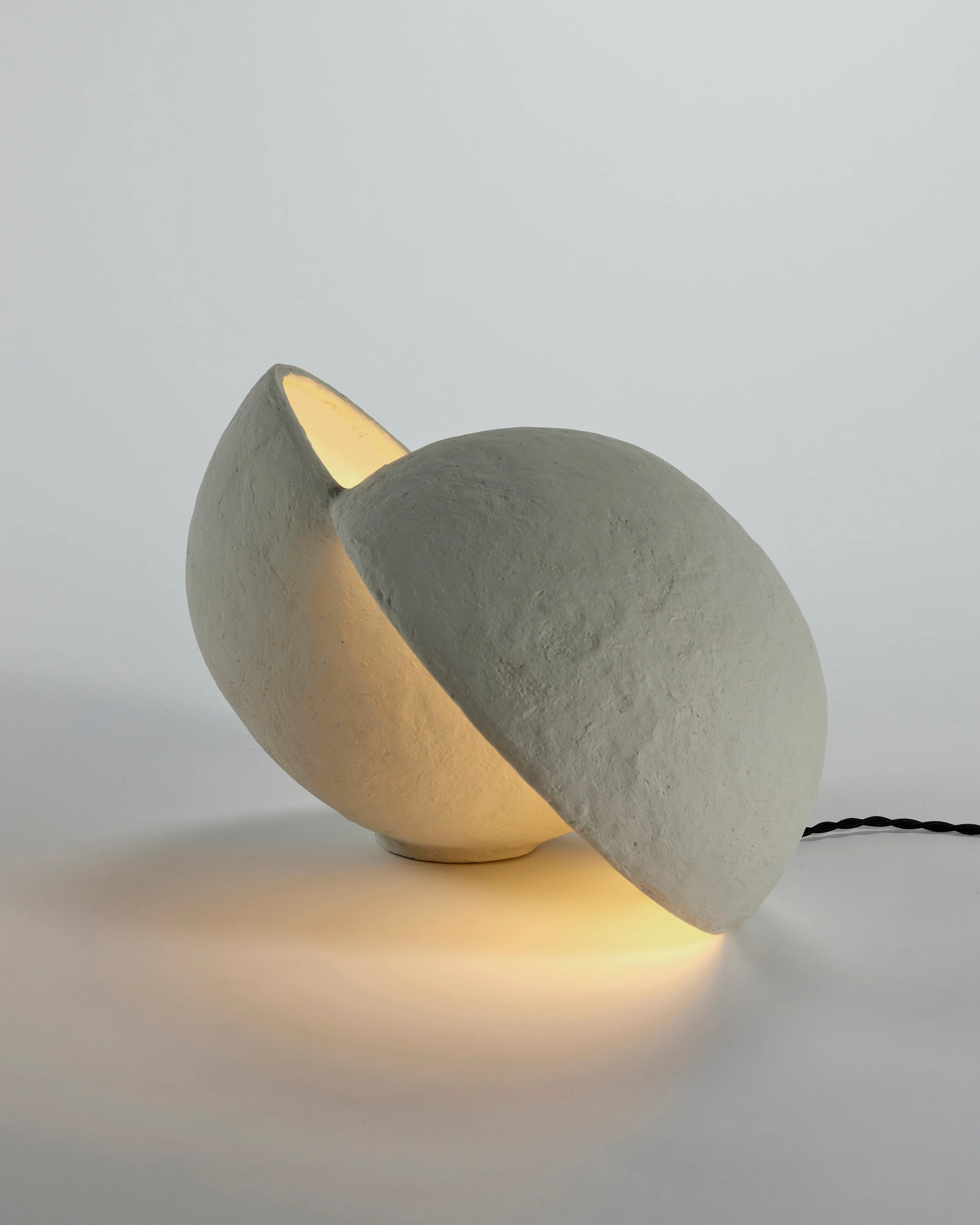 Table lamp L white paper mache Earth - Image 5