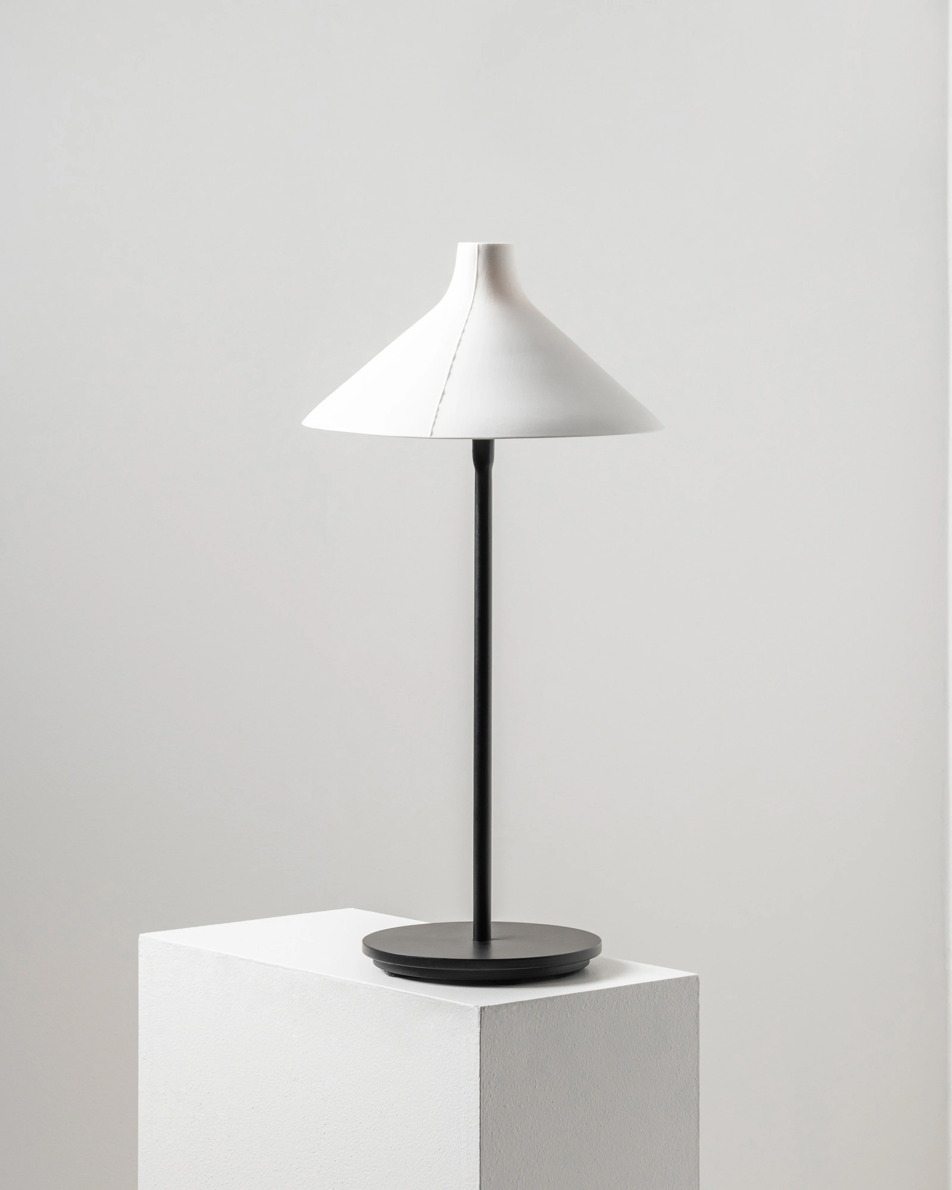 Table lamp S white Seam - Image 2