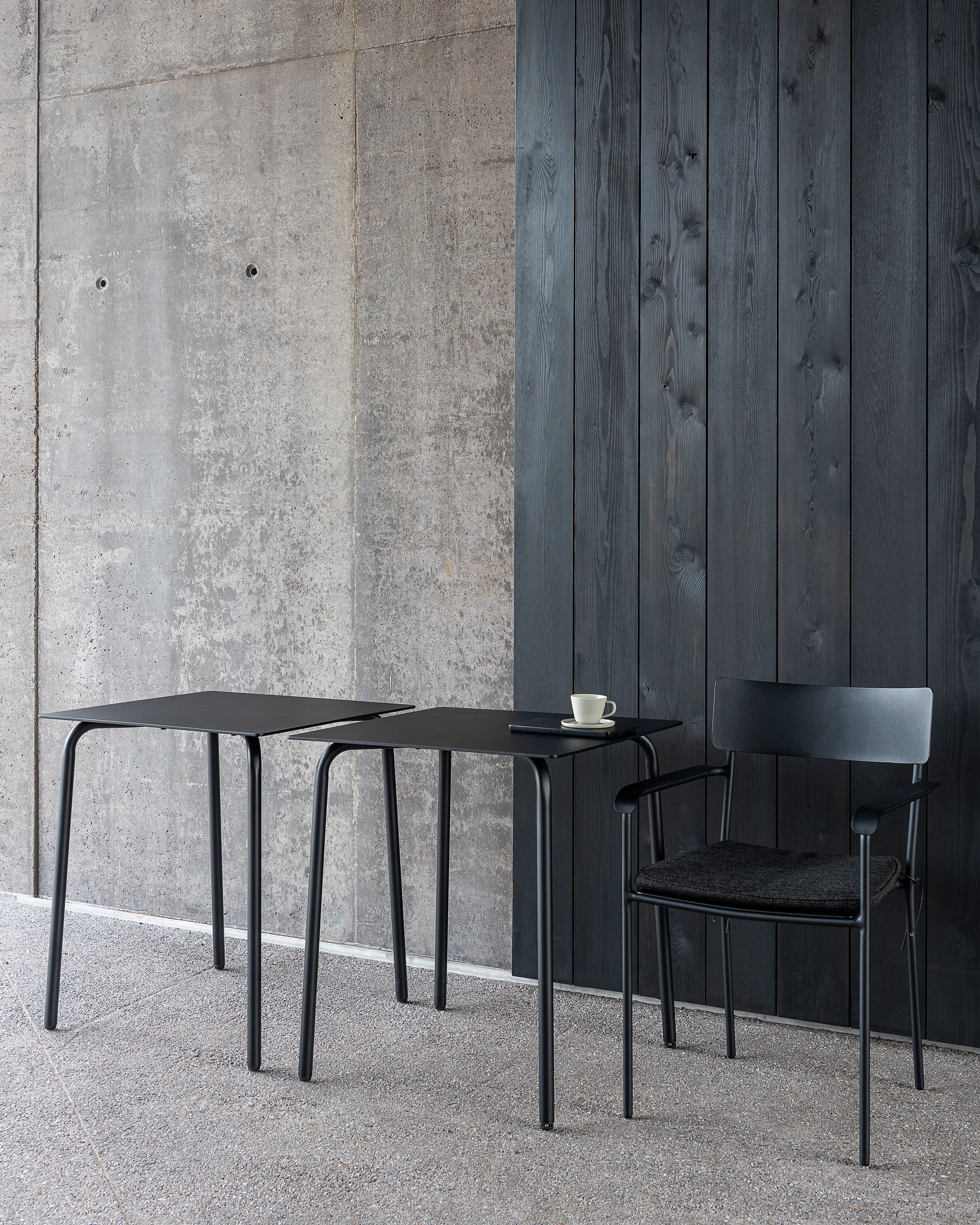 Table S aluminium black August - Image 2
