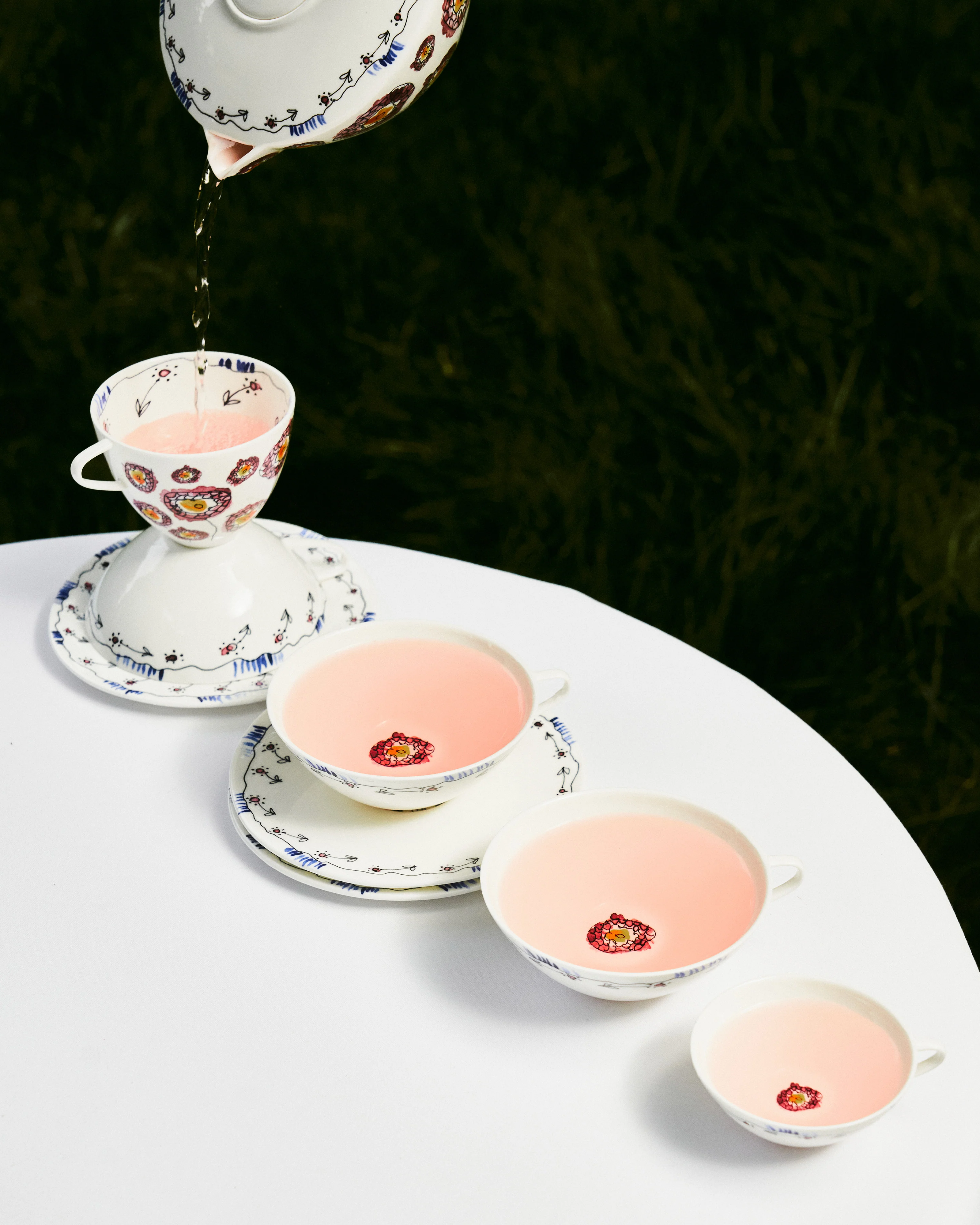 Tea cup Anemone milk Midnight Flowers - Image 2