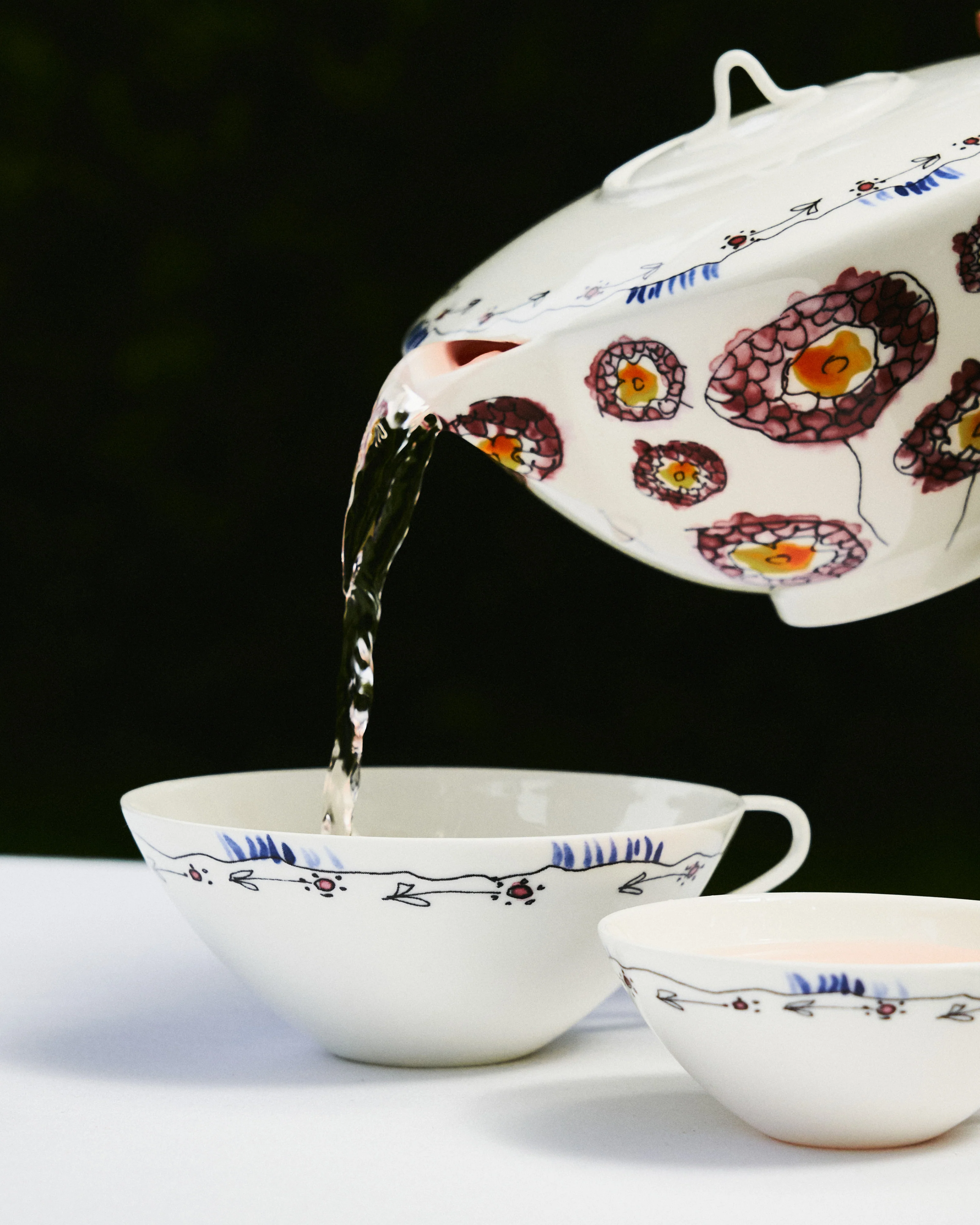 Tea pot Anemone milk Midnight Flowers - Image 2