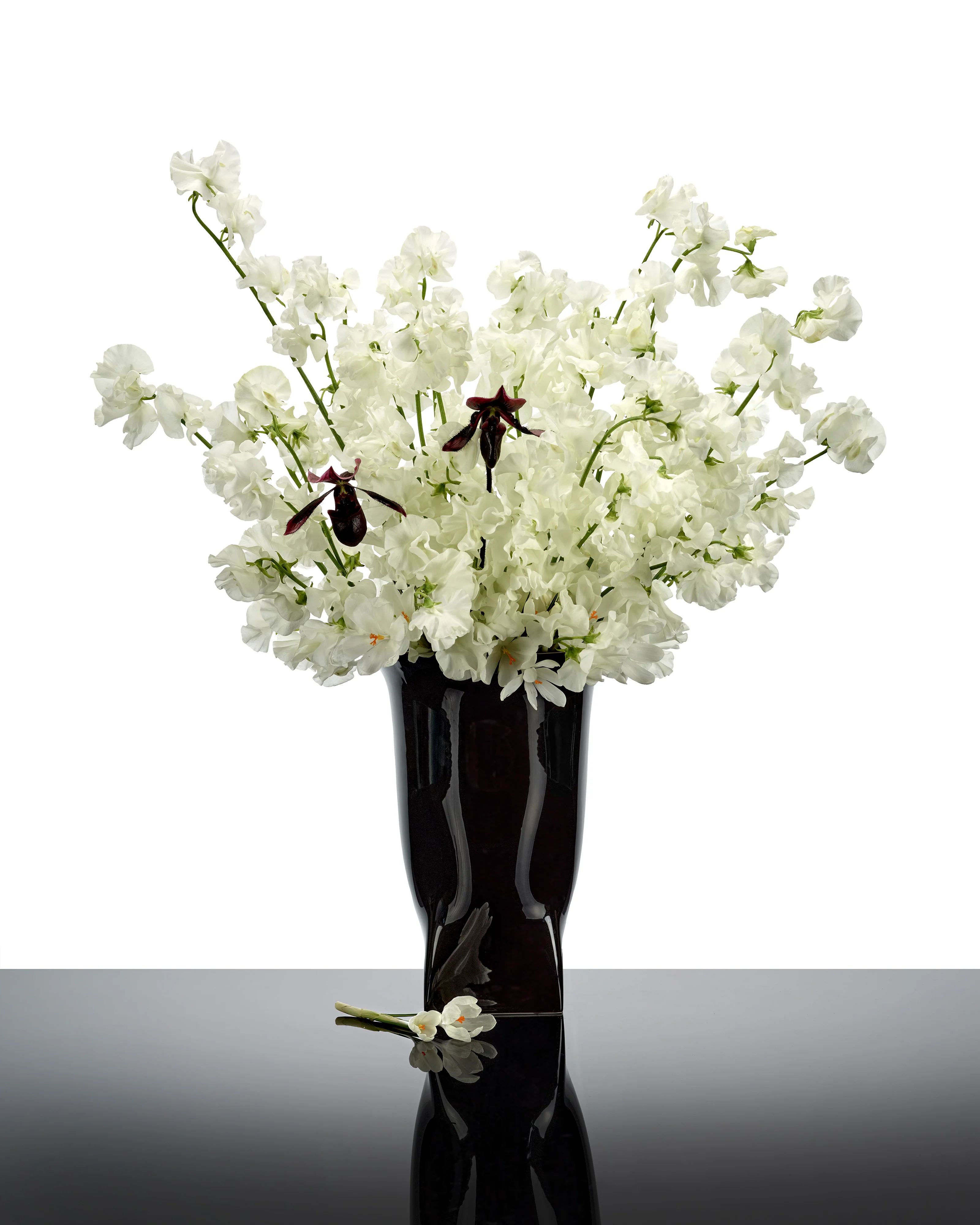 Vase with glass tube 02 black Josephine - Image 2