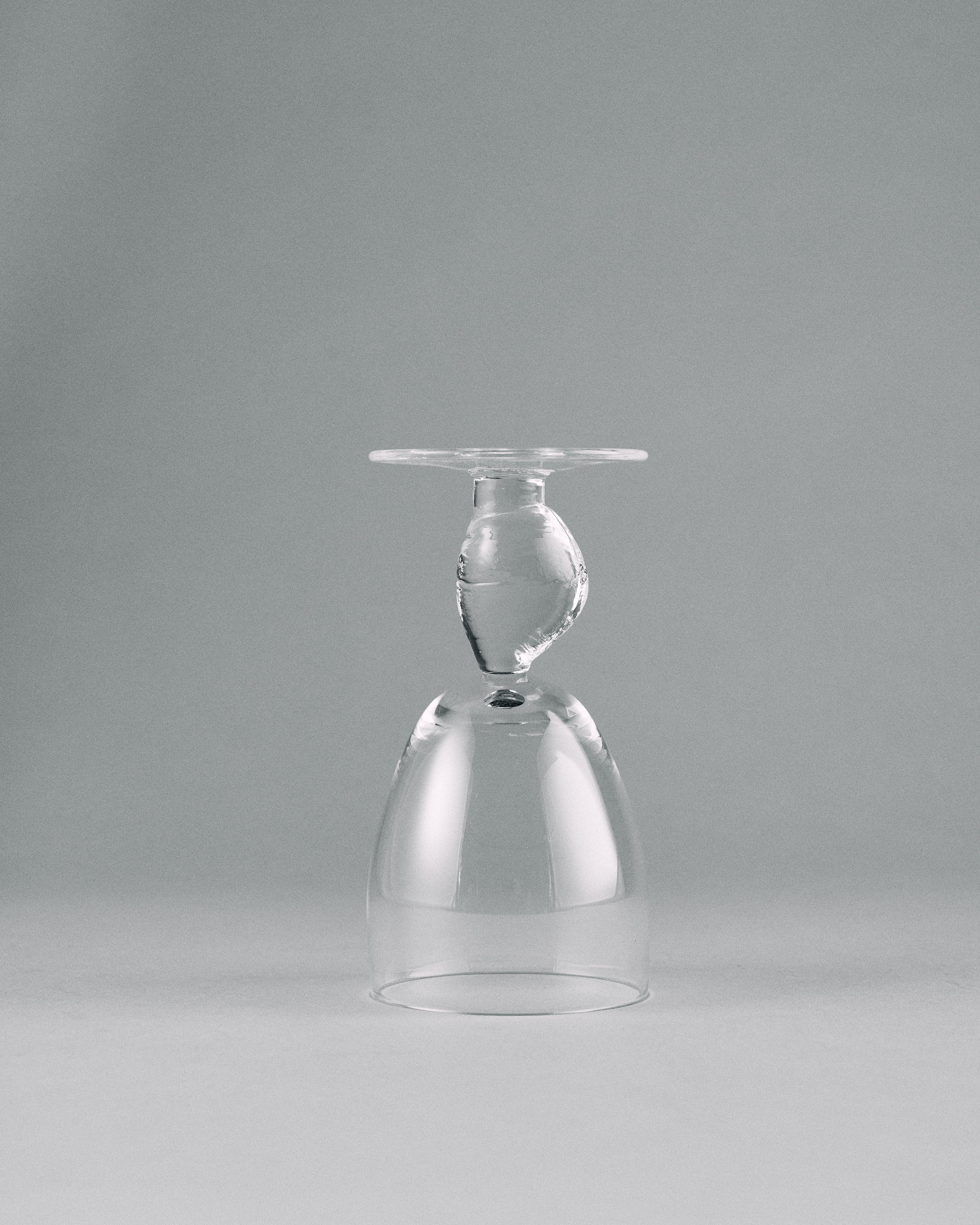 White wine glass Out of lines - Image 2