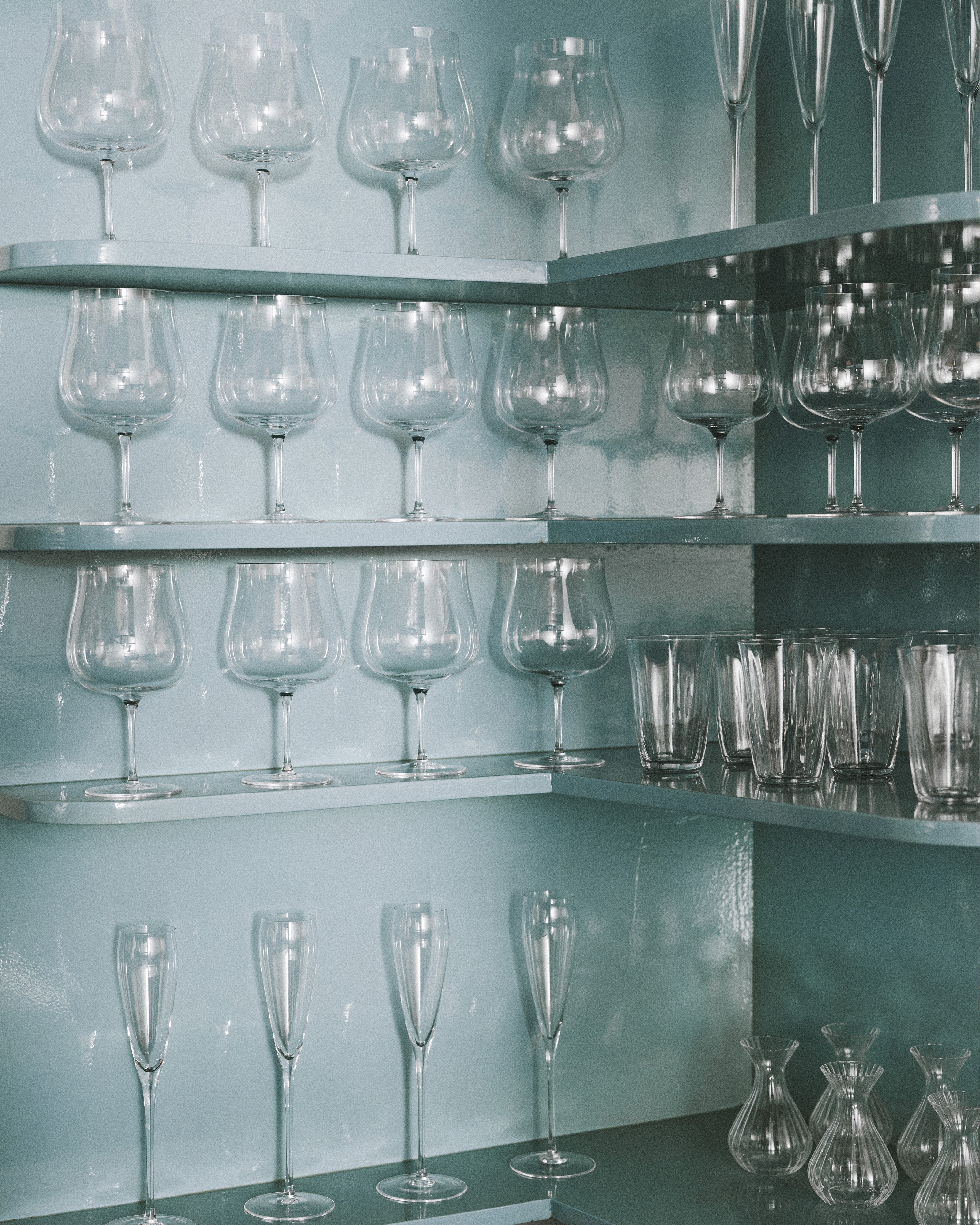 White wine glass transparent Silhouette - Image 3